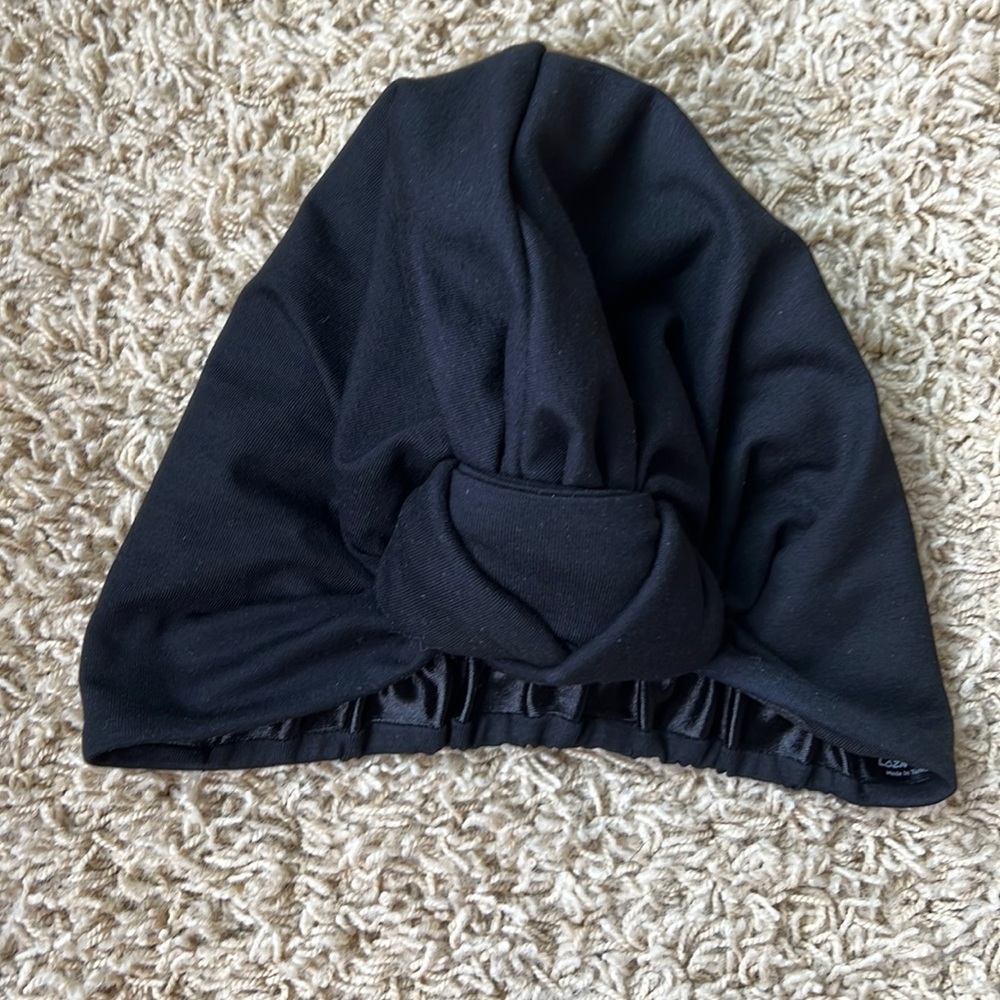 loza Tam black top knit head wrap
